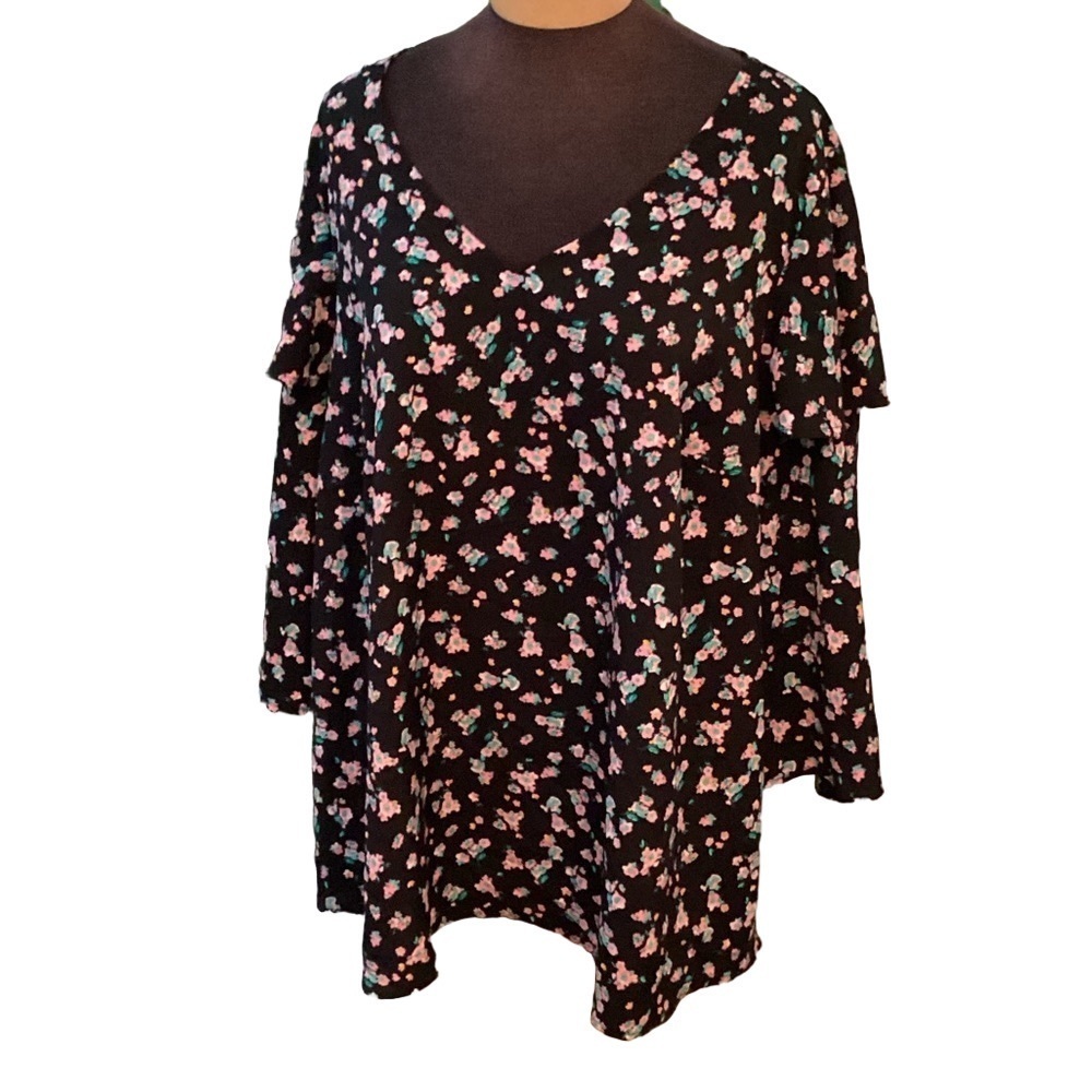 Lane Bryant V neck floral layered bell sleeve blouse Woman’s 18/20 - Picture 12 of 12